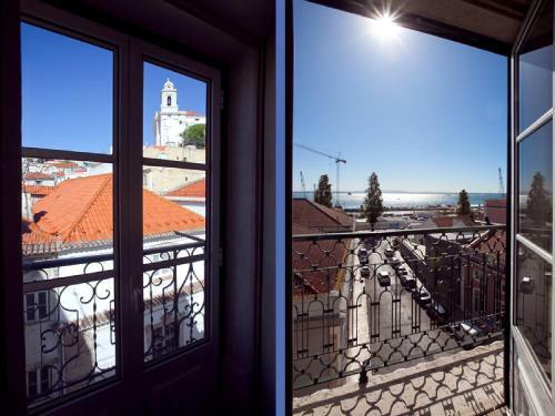 Traveling To Lisbon Alfama Apartments