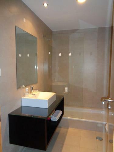 Rochatower Apartment 8f