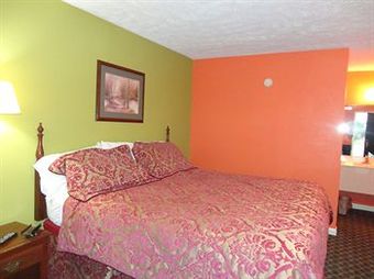Hotel Royal Inn & Suites