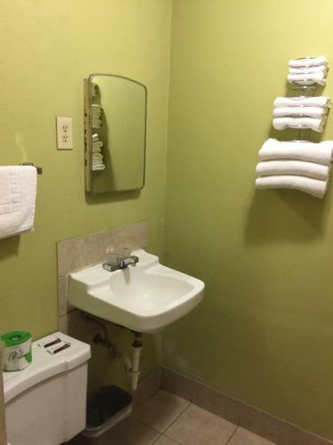 Budget Zzzz Motel