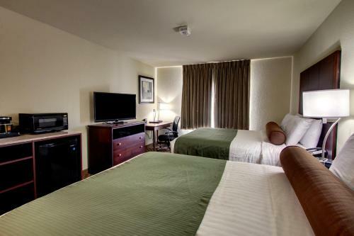 Cobblestone Hotel And Suites - Newton