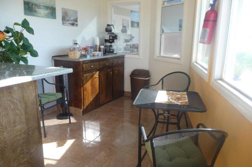 Yucca Motel