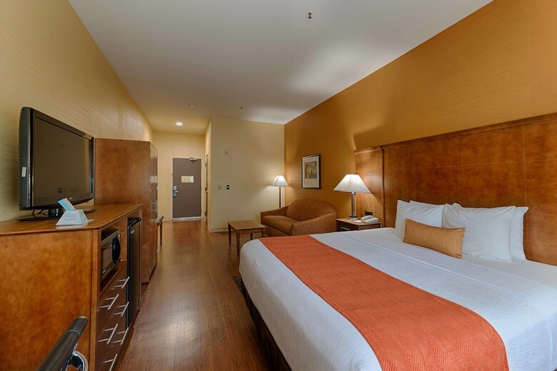 Hotel Comfort Suites Oakley