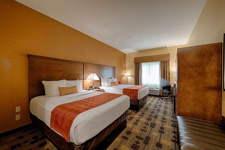 Hotel Comfort Suites Oakley