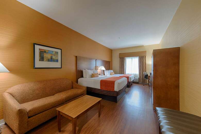 Hotel Comfort Suites Oakley