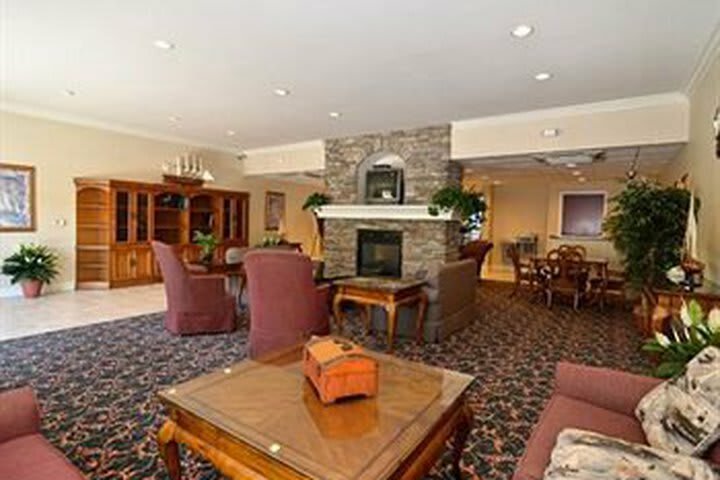 Hotel Comfort Suites Oakley