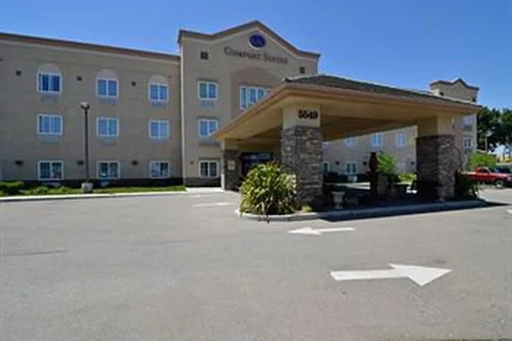 Hotel Comfort Suites Oakley