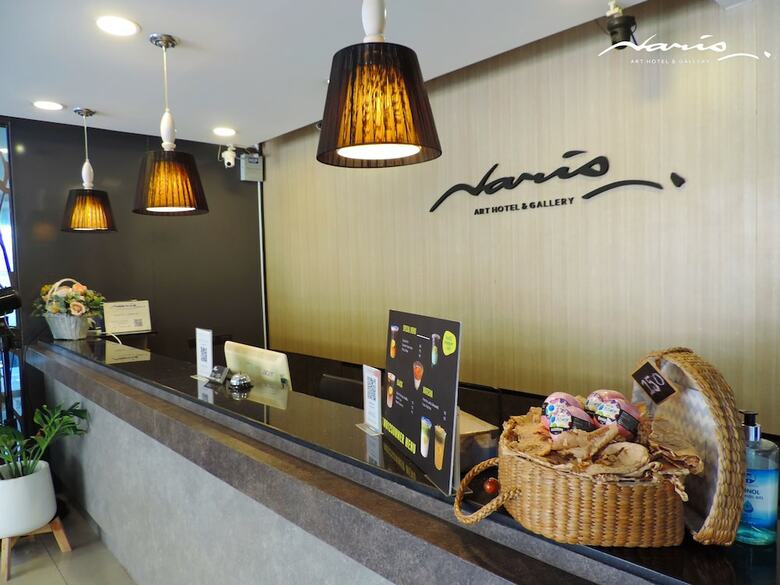 Naris Art Hotel