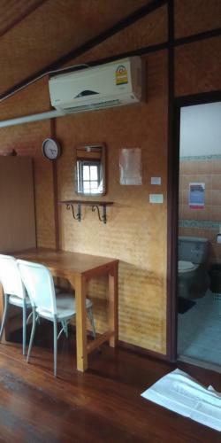 Hostal El Greco Lounge Bar Greek Restaurant Guesthouse