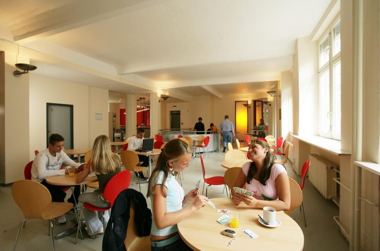 All In Hostel Hotel