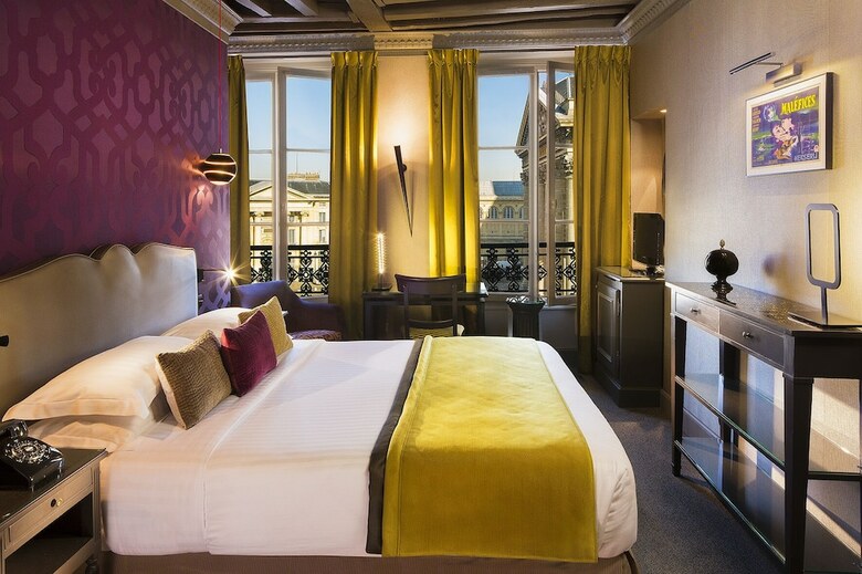 Hotel H�tel Du Panth�on