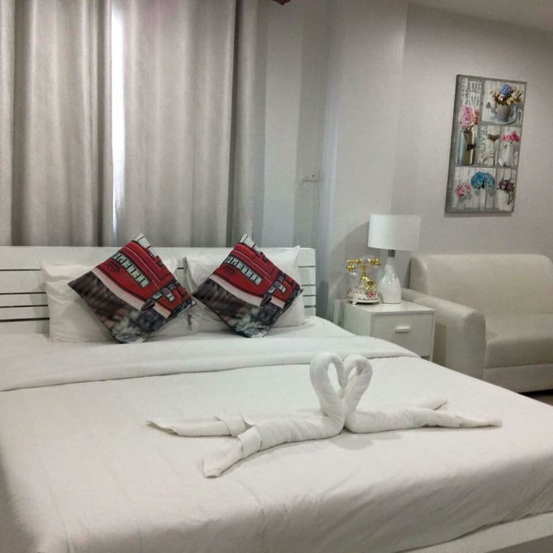 Chic Hotel Suratthani