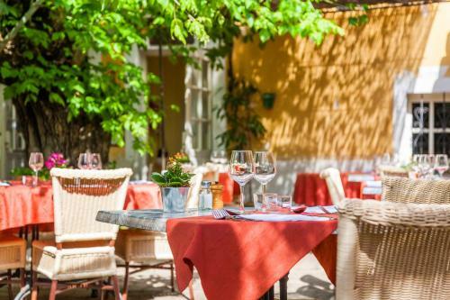 Hotel Le Petit Manoir Logis