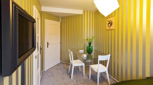 Hostal Residence Arx