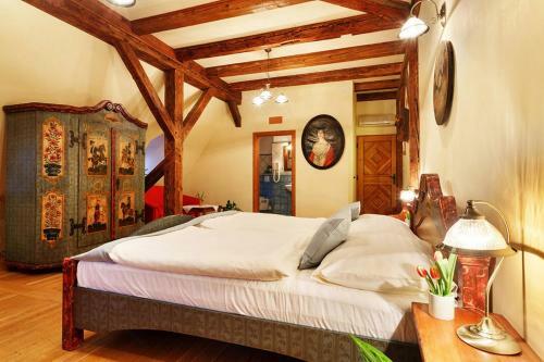 Hostal Penzion U Kriveho Psa