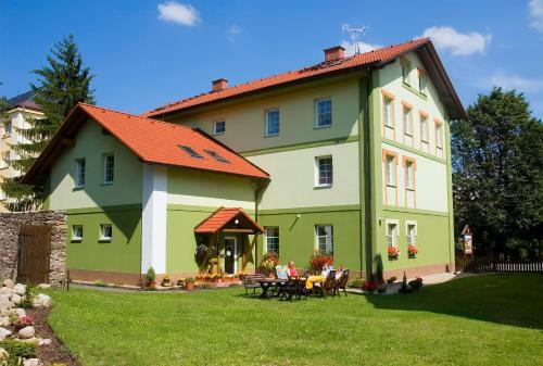 Hostal Pension Marathon
