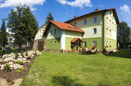 Hostal Pension Marathon