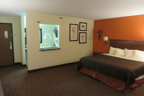 Hotel Americinn Forest Lake