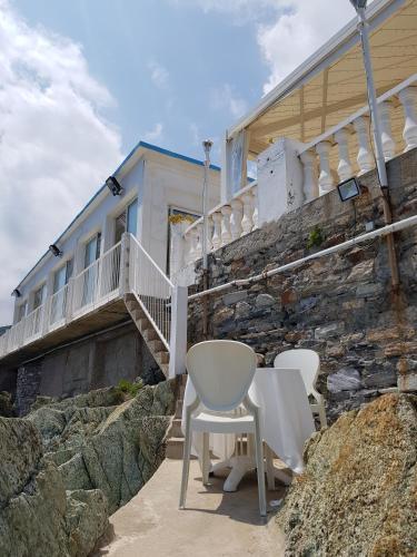 Hotel Ariana