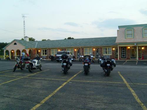 Motel Relax Inn - Shelby
