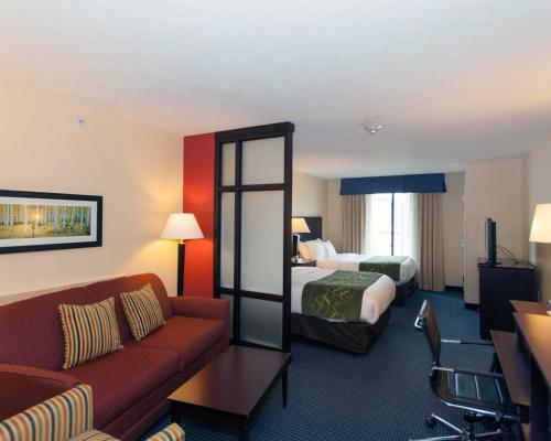 Hotel Comfort Suites Lincoln East