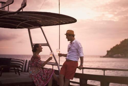 Hotel Beach Club By Haadtien