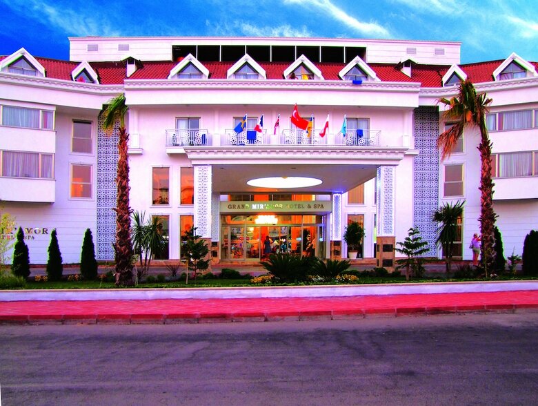 Grand Mir' Amor Hotel
