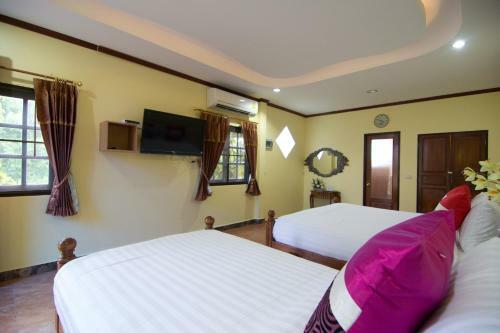 Hotel Bueng Bua Thong Resort