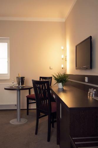 Hostal Penzion A Restaurace Na Net?eb?
