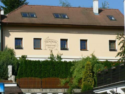 Hostal Penzion V Podz�m?� Litomy?l