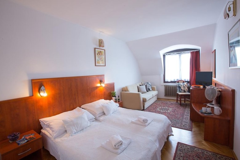 Helios Hotel & Pension