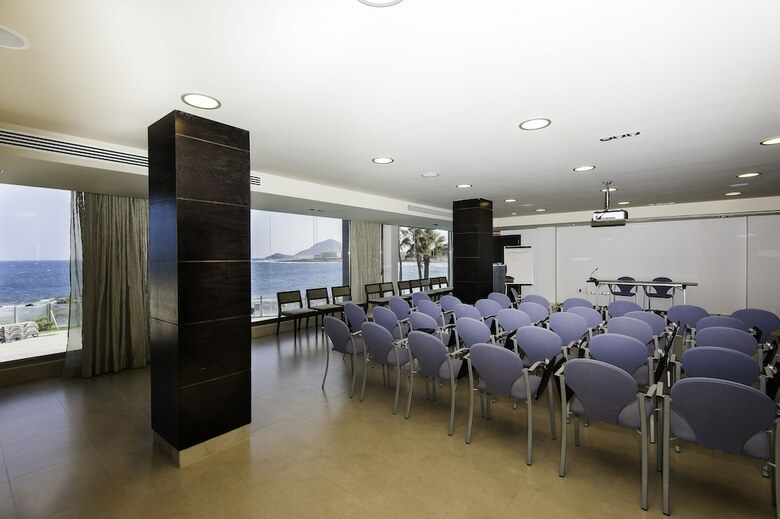 Kn Hotel Arenas Del Mar Adults Only