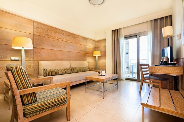 Kn Hotel Arenas Del Mar Adults Only