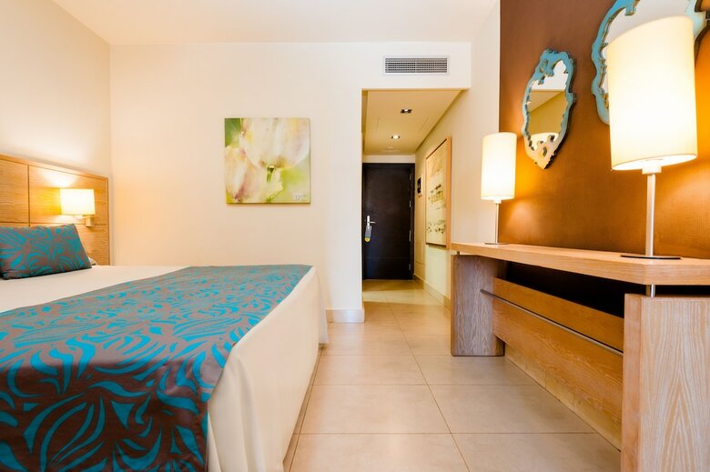 Kn Hotel Arenas Del Mar Adults Only