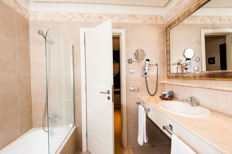 Kn Hotel Arenas Del Mar Adults Only
