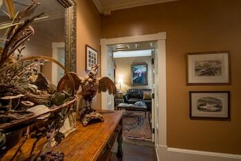 Bed & Breakfast Ballastone Inn