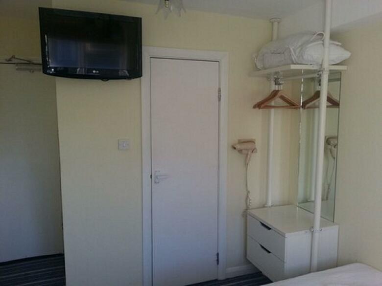 Hostal Manor Hotel