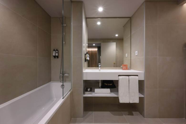 Hotel Coimbra Aeminium, Affiliated By Meli�