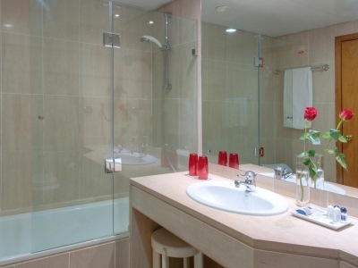 Hotel Coimbra Aeminium, Affiliated By Meli�