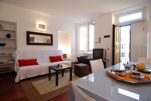 Amerigo Vespucci Halldis Apartments