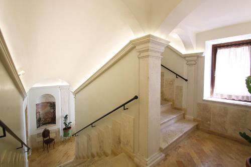 B&B Catillo