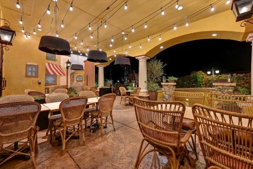 La Bellasera Hotel & Suites