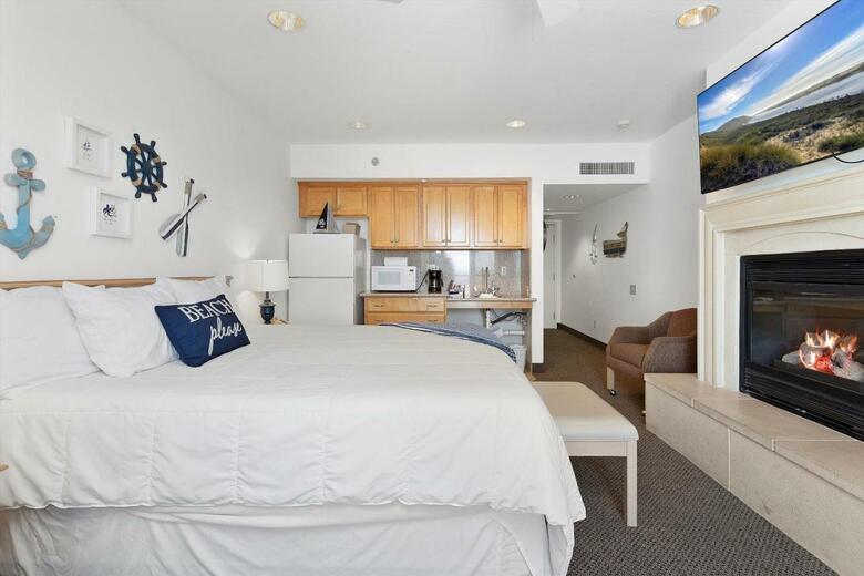 Hotel Beach House Inn & Suites