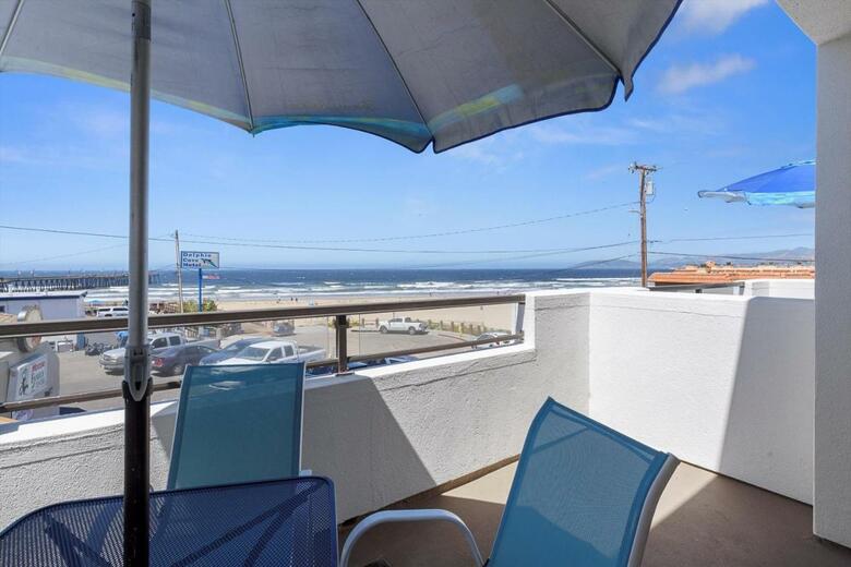 Hotel Beach House Inn & Suites