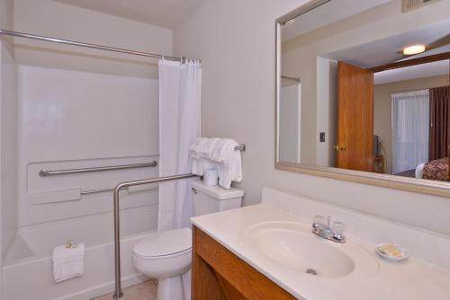 Hotel Arbor Suites At The Mall