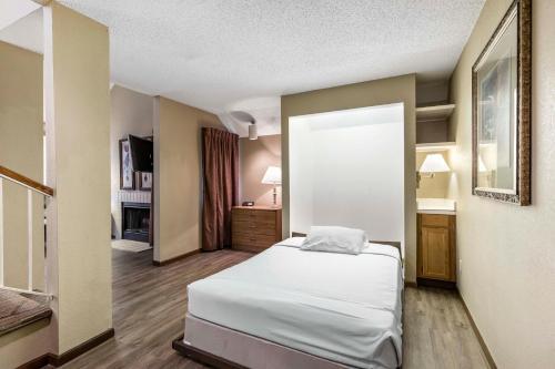 Hotel Arbor Suites At The Mall