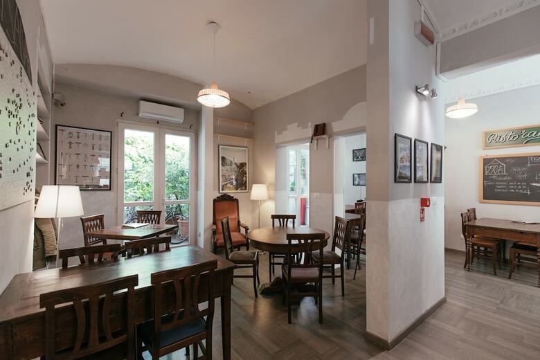 Tomato Backpackers Hotel