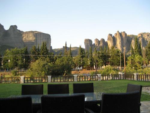 Hostal Monastiri Guesthouse