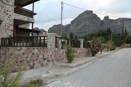 Hostal Monastiri Guesthouse