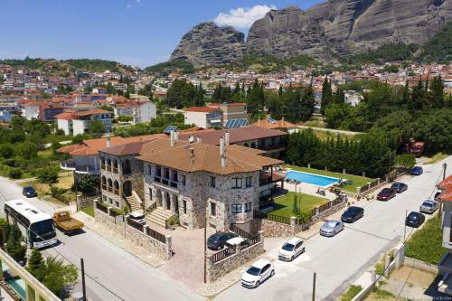 Hostal Monastiri Guesthouse